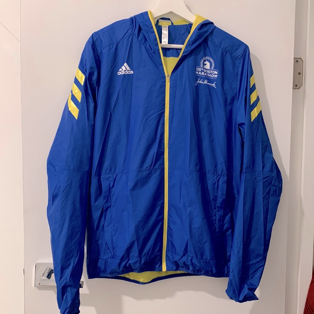 2021 Boston Marathon volunteer jacket - blue / yellow - size small